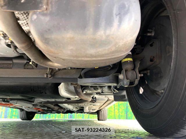 Toyota AQUA 2012-02 8457024-19