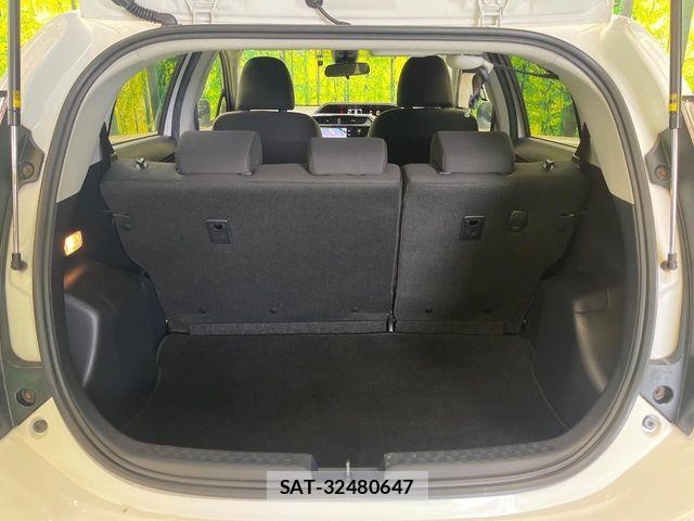 Toyota AQUA 2018-03 8457030-10