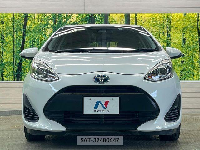 Toyota AQUA 2018-03 8457030-13