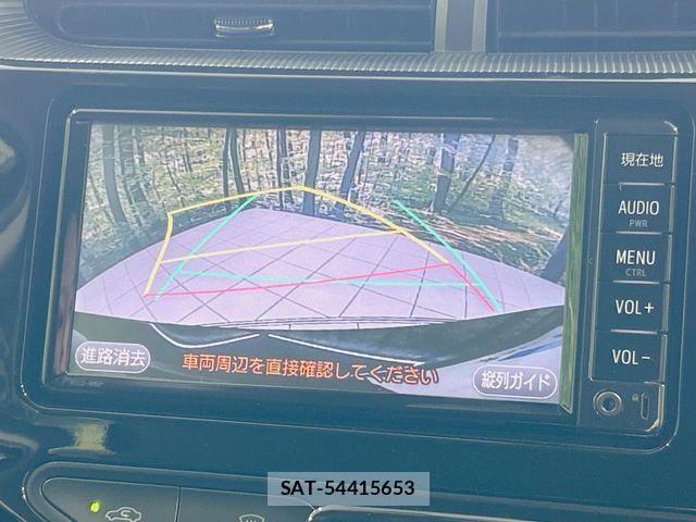 Toyota AQUA 2018-05 8457027-3