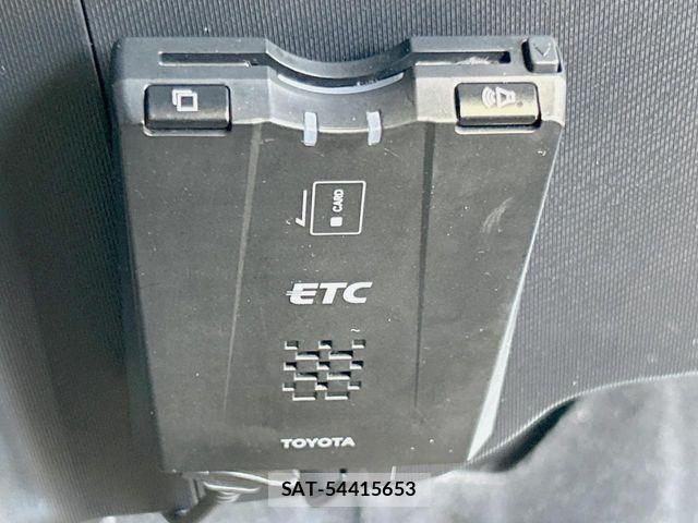Toyota AQUA 2018-05 8457027-6