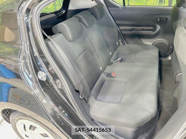 Toyota AQUA 2018-05 8457027-8