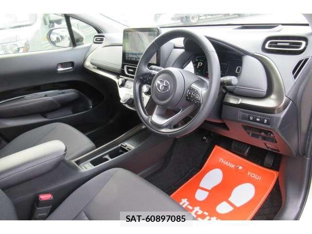 Toyota AQUA 2022-02 8457008-7