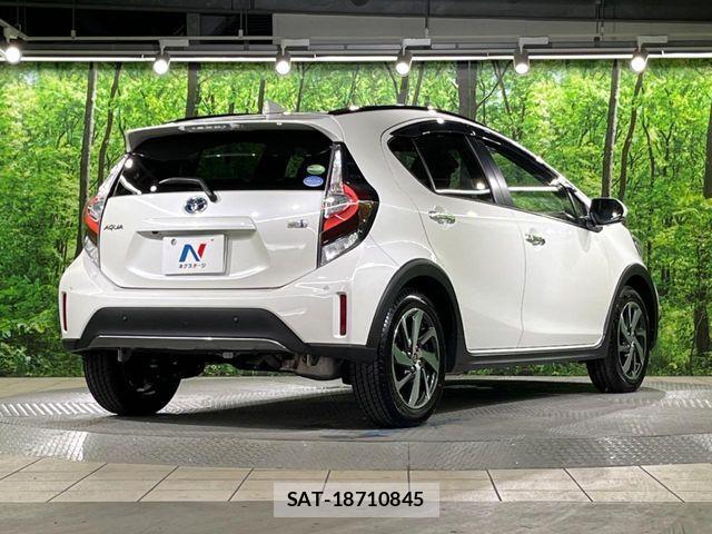 Toyota AQUA 2020-11 8457016-16