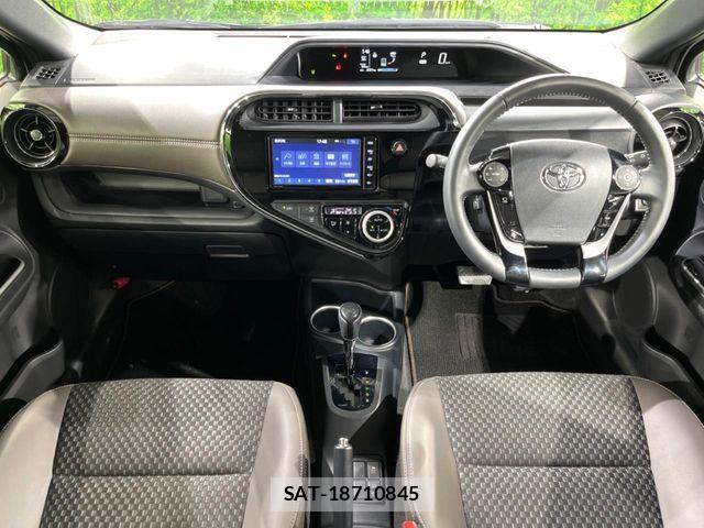Toyota AQUA 2020-11 8457016-1