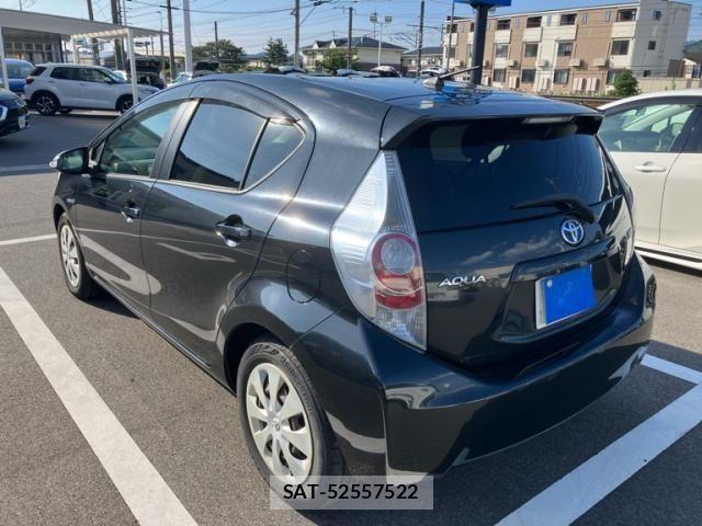 Toyota AQUA 2012-03 8485030-2