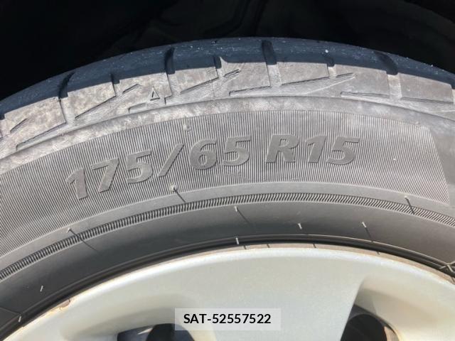 Toyota AQUA 2012-03 8485030-7