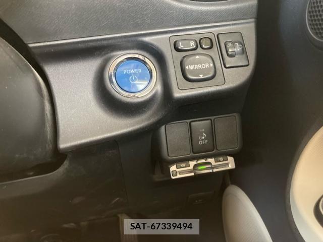Toyota AQUA 2012-01 8485027-12
