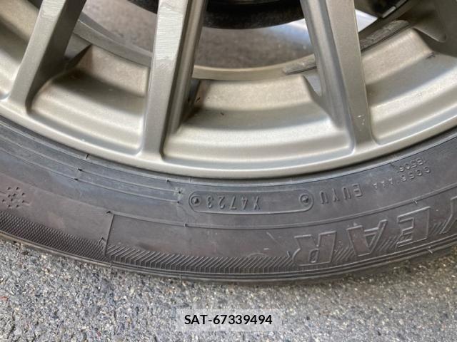 Toyota AQUA 2012-01 8485027-17
