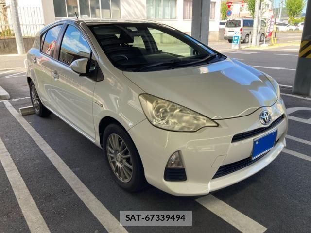 Toyota AQUA 2012-01 8485027-2