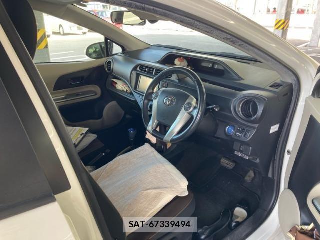 Toyota AQUA 2012-01 8485027-5