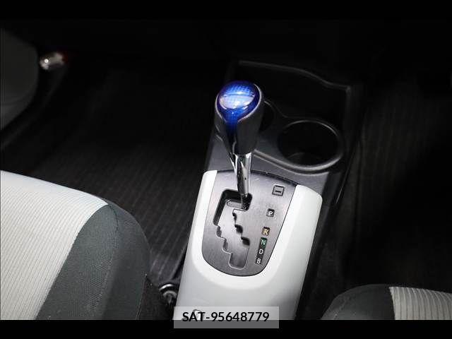 Toyota AQUA 2012-12 8485023-14