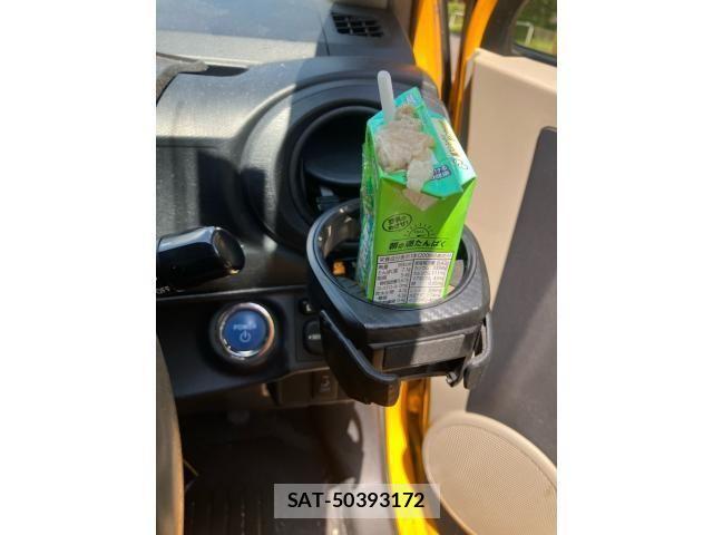 Toyota AQUA 2013-09 8485031-15
