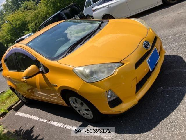 Toyota AQUA 2013-09 8485031-1