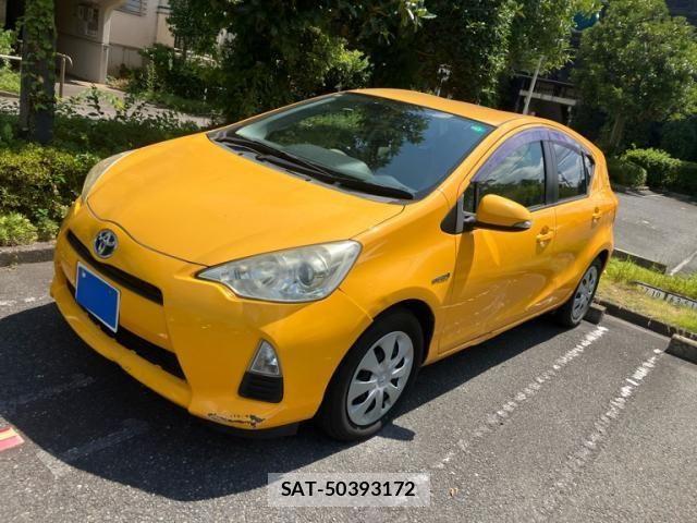Toyota AQUA 2013-09 8485031-2