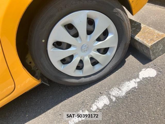 Toyota AQUA 2013-09 8485031-8