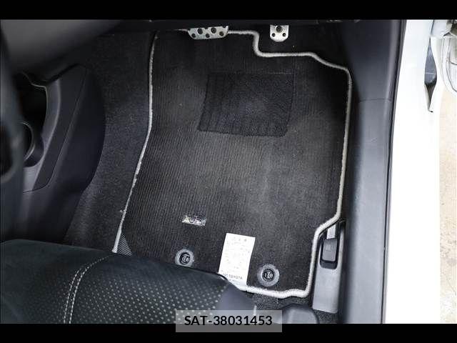 Toyota AQUA 2015-02 8485018-9