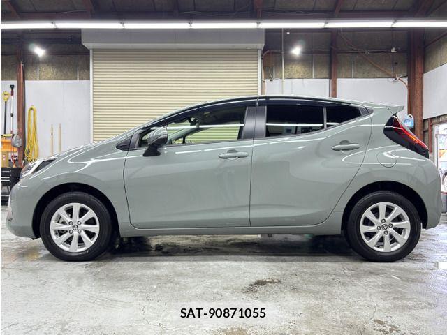 Toyota AQUA 2024-12 8484997-10