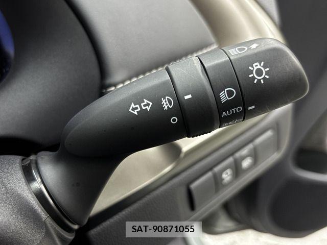 Toyota AQUA 2024-12 8484997-17