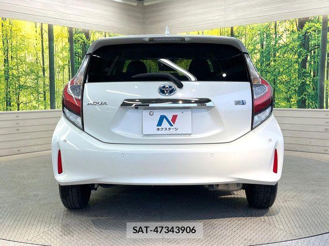 Toyota AQUA 2018-10 8484998-14