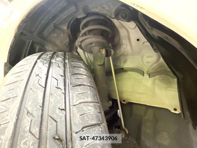 Toyota AQUA 2018-10 8484998-17