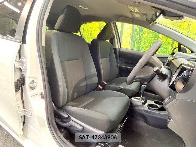 Toyota AQUA 2018-10 8484998-7