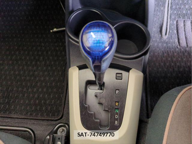 Toyota AQUA 2014-02 8485022-11