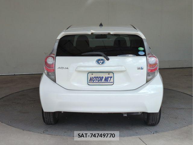 Toyota AQUA 2014-02 8485022-18