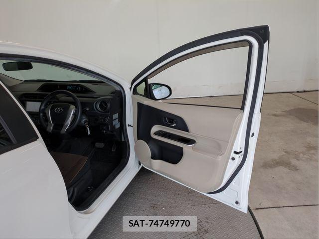 Toyota AQUA 2014-02 8485022-28