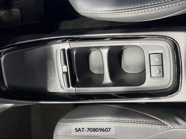 Toyota AQUA 2023-08 8484996-14