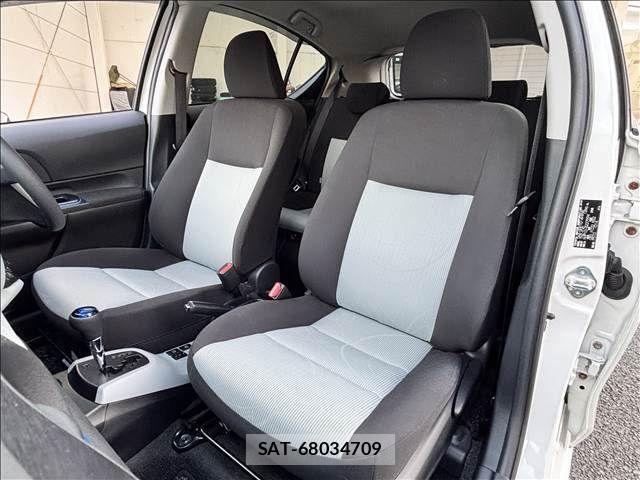 Toyota AQUA 2013-10 8523525-16