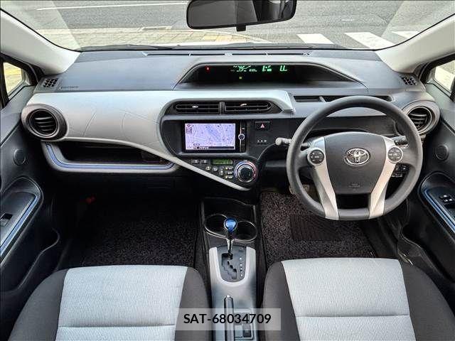 Toyota AQUA 2013-10 8523525-1