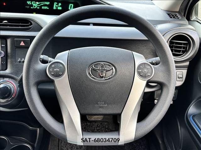 Toyota AQUA 2013-10 8523525-21