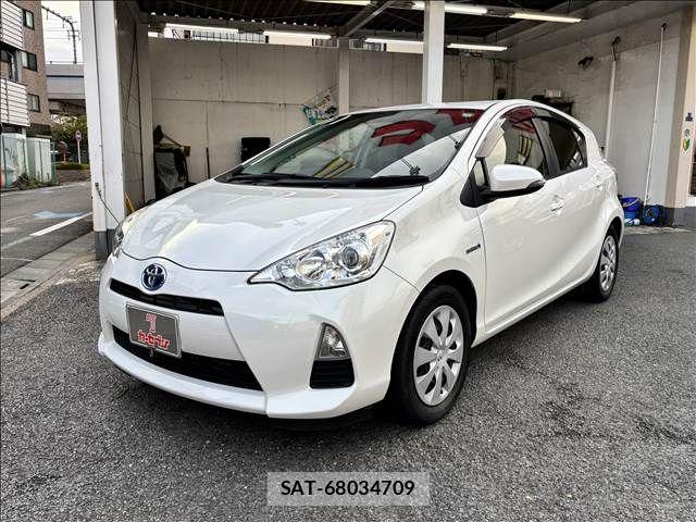 Toyota AQUA 2013-10 8523525-8