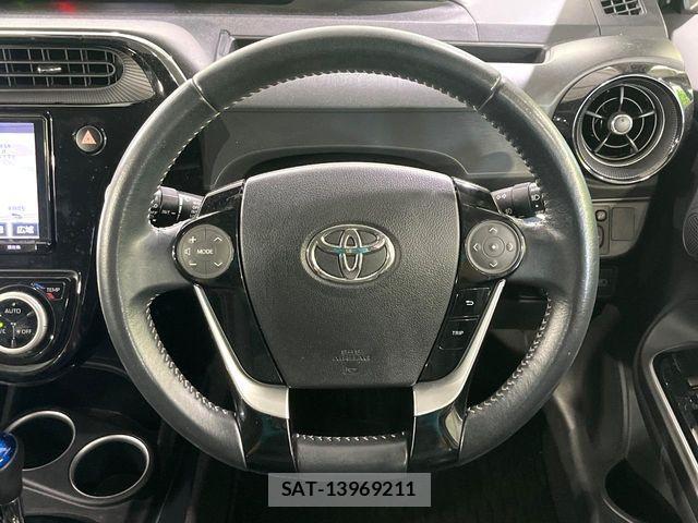 Toyota AQUA 2017-09 8523501-10
