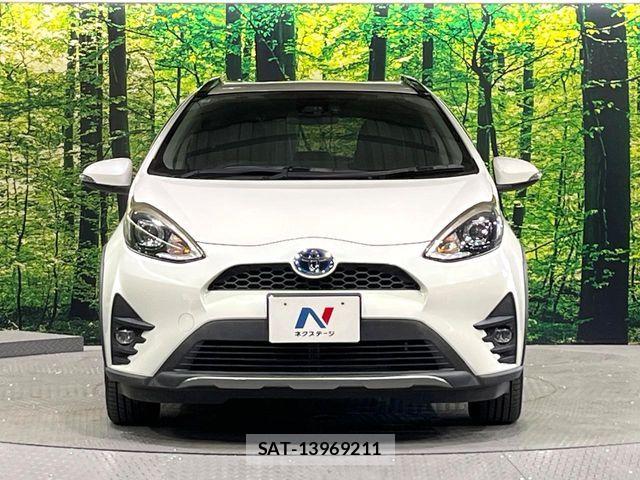 Toyota AQUA 2017-09 8523501-13