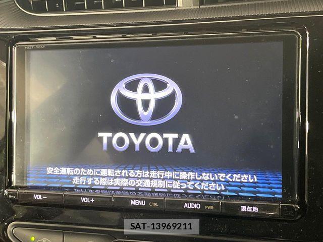 Toyota AQUA 2017-09 8523501-2