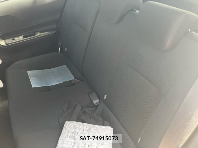 Toyota AQUA 2017-02 8523539-13
