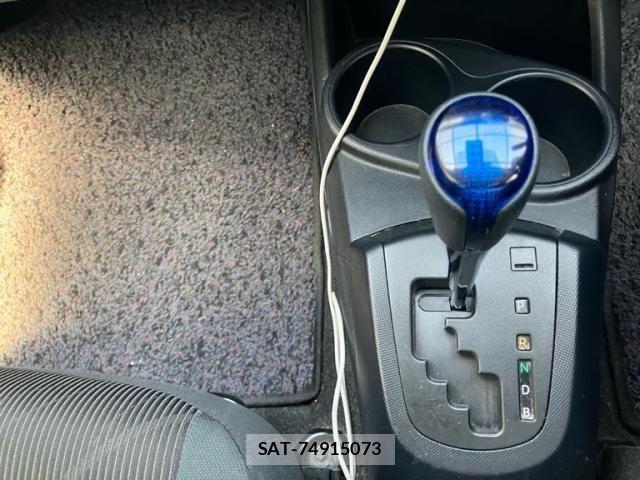 Toyota AQUA 2017-02 8523539-23
