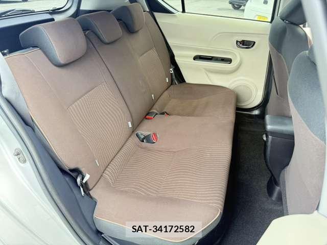 Toyota AQUA 2013-07 8523531-12