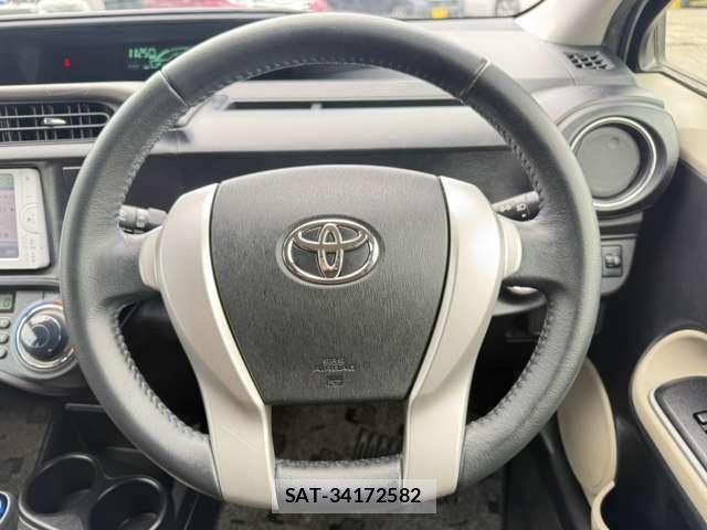 Toyota AQUA 2013-07 8523531-14