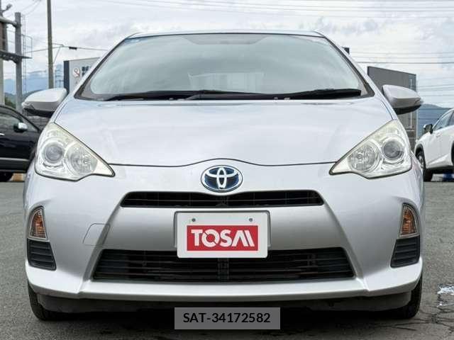 Toyota AQUA 2013-07 8523531-17