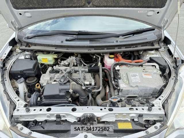 Toyota AQUA 2013-07 8523531-21