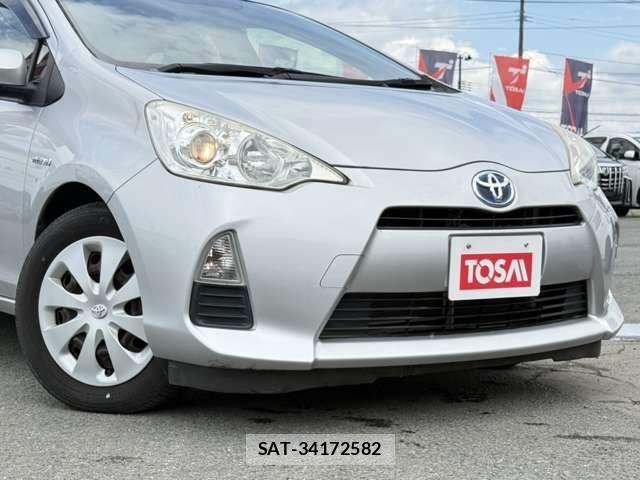 Toyota AQUA 2013-07 8523531-26