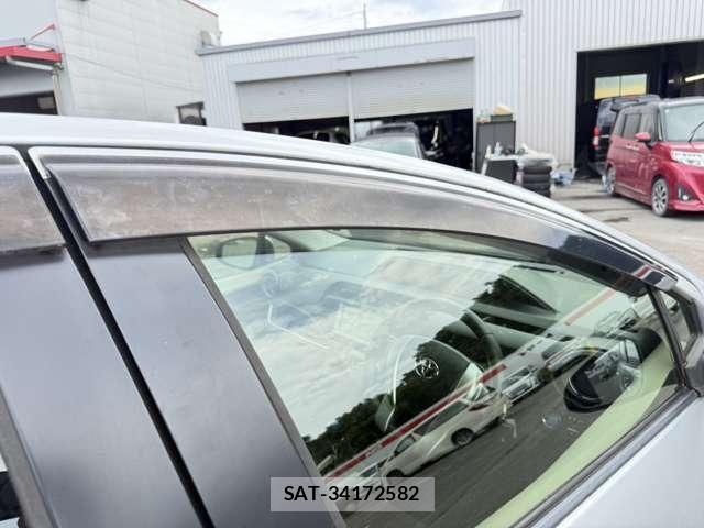 Toyota AQUA 2013-07 8523531-27