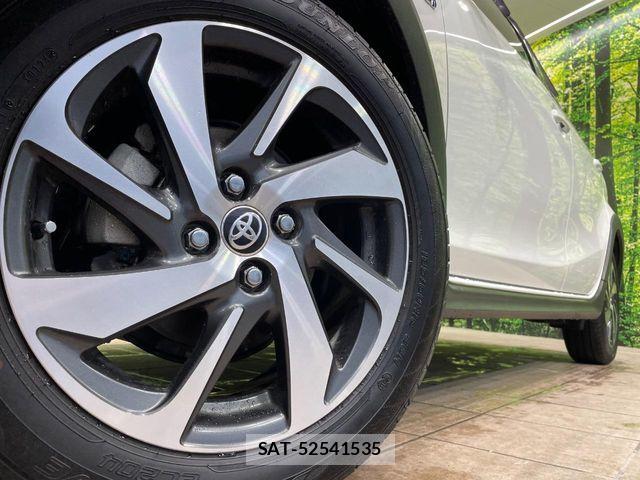 Toyota AQUA 2017-11 8523495-12