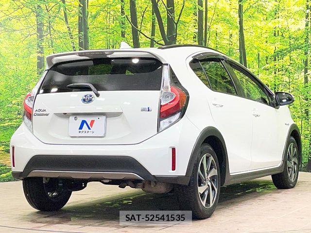Toyota AQUA 2017-11 8523495-16