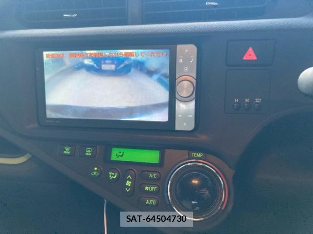 Toyota AQUA 2013-08 8523552-18
