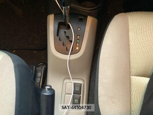 Toyota AQUA 2013-08 8523552-19