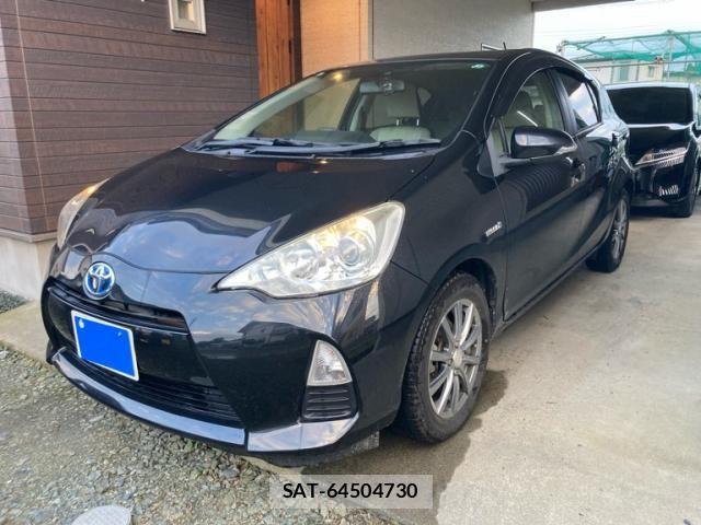 Toyota AQUA 2013-08 8523552-2
